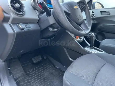 Chevrolet Aveo 2015 года за 3 980 000 тг. в Караганда – фото 8