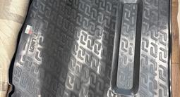 Полик в багажник на Тойоту камри-50, из полиэстра (мягкий пластик) за 25 000 тг. в Астана