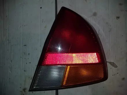 Задние фонари стопы на Mitsubishi Carisma. Митсубиши Каризма. за 1 200 тг. в Шымкент – фото 4
