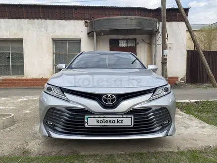 Toyota Camry 2020 года за 15 000 000 тг. в Кызылорда – фото 2
