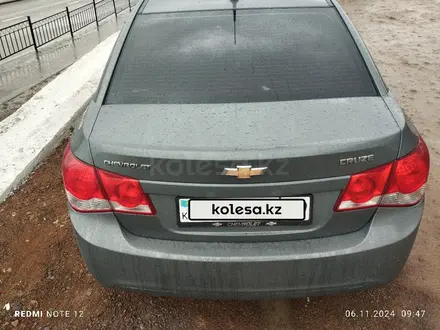 Chevrolet Cruze 2011 года за 3 750 000 тг. в Караганда – фото 5