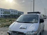 Hyundai Starex 2003 года за 3 500 000 тг. в Шымкент – фото 2