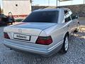 Mercedes-Benz E 220 1993 годаfor3 000 000 тг. в Туркестан – фото 3