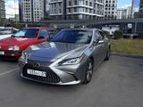 Lexus ES 250 2019 года за 18 000 000 тг. в Астана