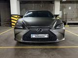 Lexus ES 250 2019 годаүшін18 000 000 тг. в Астана – фото 2