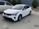 Kia Rio 2021 года за 8 600 000 тг. в Актау