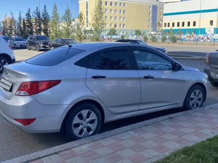 Hyundai Solaris 2015 года за 5 200 000 тг. в Астана – фото 2