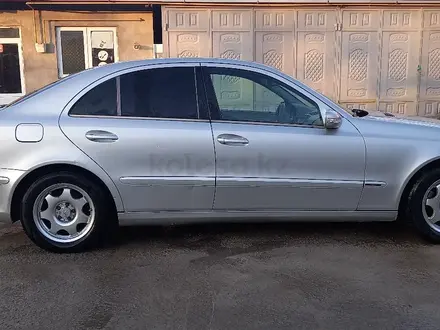 Mercedes-Benz E 270 2002 года за 2 900 000 тг. в Шымкент – фото 4