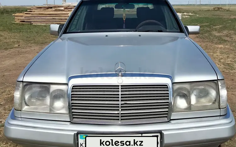 Mercedes-Benz E 220 1994 года за 1 950 000 тг. в Астана