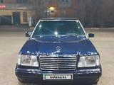 Mercedes-Benz E 220 1994 года за 2 300 000 тг. в Тараз – фото 2