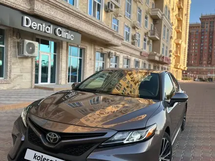 Toyota Camry 2019 года за 12 900 000 тг. в Актау