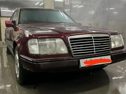 Mercedes-Benz E 200 1994 года за 1 650 000 тг. в Алматы – фото 2