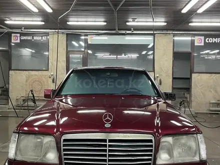 Mercedes-Benz E 200 1994 года за 1 650 000 тг. в Алматы – фото 4