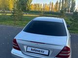 Mercedes-Benz C 200 2002 годаүшін3 100 000 тг. в Есиль – фото 2