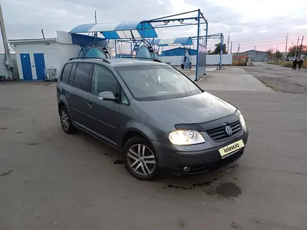 Volkswagen Touran 2004 года за 3 500 000 тг. в Петропавловск