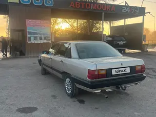 Audi 100, 1986