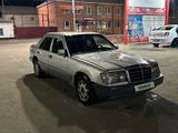 Mercedes-Benz E 200 1992 года за 1 000 000 тг. в Петропавловск – фото 2