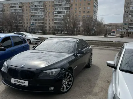 BMW 740 2009 года за 8 200 000 тг. в Уральск