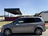 Volkswagen Touran 2011 годаүшін4 000 000 тг. в Шымкент – фото 4