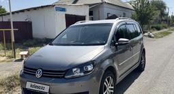 Volkswagen Touran 2011 года за 3 500 000 тг. в Шымкент – фото 2