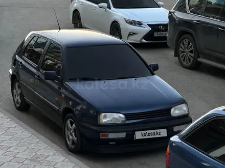 Volkswagen Golf 1994 года за 1 300 000 тг. в Уральск
