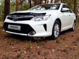 Toyota Camry 2016 года за 10 000 000 тг. в Семей