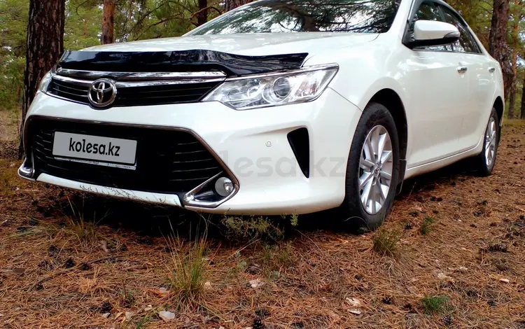 Toyota Camry 2016 года за 10 000 000 тг. в Семей
