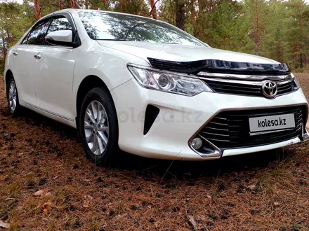 Toyota Camry 2016 года за 10 000 000 тг. в Семей – фото 2