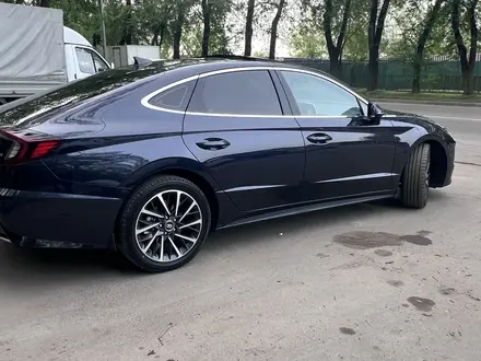 Hyundai Sonata 2019 года за 11 200 000 тг. в Алматы – фото 6