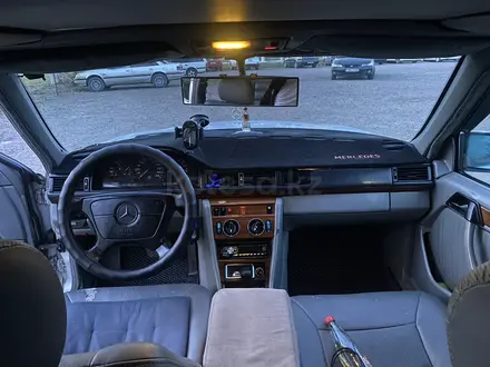 Mercedes-Benz E 280 1992 года за 2 000 000 тг. в Жаркент – фото 15