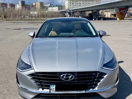 Hyundai Sonata 2023 года за 14 000 000 тг. в Астана – фото 2