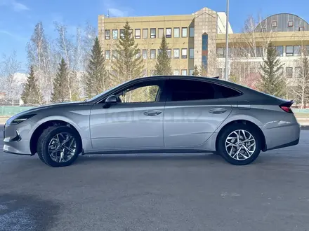 Hyundai Sonata 2023 года за 14 000 000 тг. в Астана – фото 3