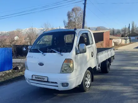 Kia  Bongo 2004 года за 4 800 000 тг. в Сарканд – фото 2