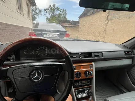 Mercedes-Benz E 230 1992 года за 1 500 000 тг. в Алматы – фото 13