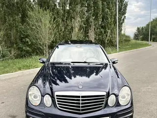 Mercedes-Benz E 320