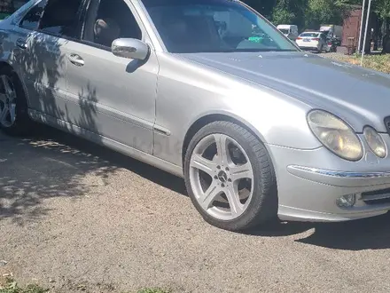 Mercedes-Benz E 320 2002 года за 5 100 000 тг. в Астана – фото 11