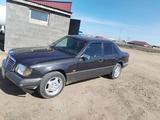 Mercedes-Benz E 200 1993 года за 2 200 000 тг. в Аягоз – фото 2