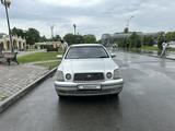 Toyota Progres 2000 годаүшін3 000 000 тг. в Усть-Каменогорск – фото 3
