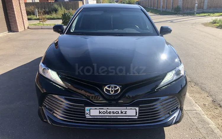 Toyota Camry 2019 года за 15 100 000 тг. в Павлодар