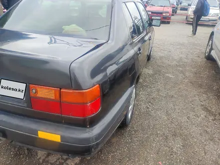 Volkswagen Vento 1992 года за 900 000 тг. в Каскелен – фото 2