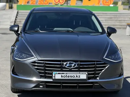 Hyundai Sonata 2022 года за 11 100 000 тг. в Усть-Каменогорск – фото 2