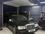 Mercedes-Benz E 220 1993 года за 1 550 000 тг. в Караганда – фото 3