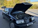 Mercedes-Benz E 220 1993 года за 1 550 000 тг. в Караганда – фото 5