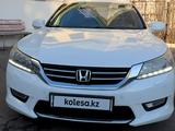 Honda Accord 2013 годаfor9 900 000 тг. в Астана