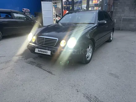 Mercedes-Benz E 280 1999 года за 2 600 000 тг. в Алматы – фото 2
