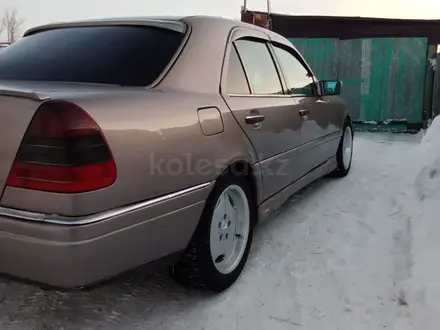 Mercedes-Benz C 220 1993 года за 2 100 000 тг. в Астана