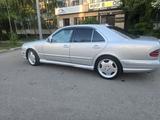 Mercedes-Benz E 320 2002 года за 5 599 999 тг. в Астана – фото 2