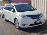 Toyota Sienna 2010 года за 13 000 000 тг. в Костанай – фото 2