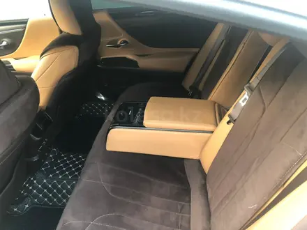Lexus ES 250 2019 года за 23 000 000 тг. в Шымкент – фото 7