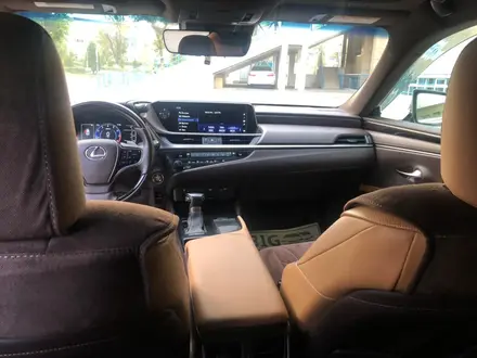 Lexus ES 250 2019 года за 23 000 000 тг. в Шымкент – фото 9